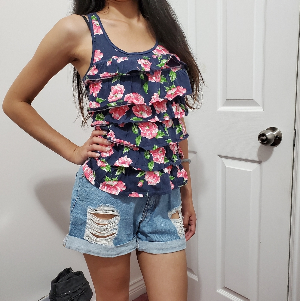 ❗❗3/$20 Hollister Floral Ruffled Tank Top